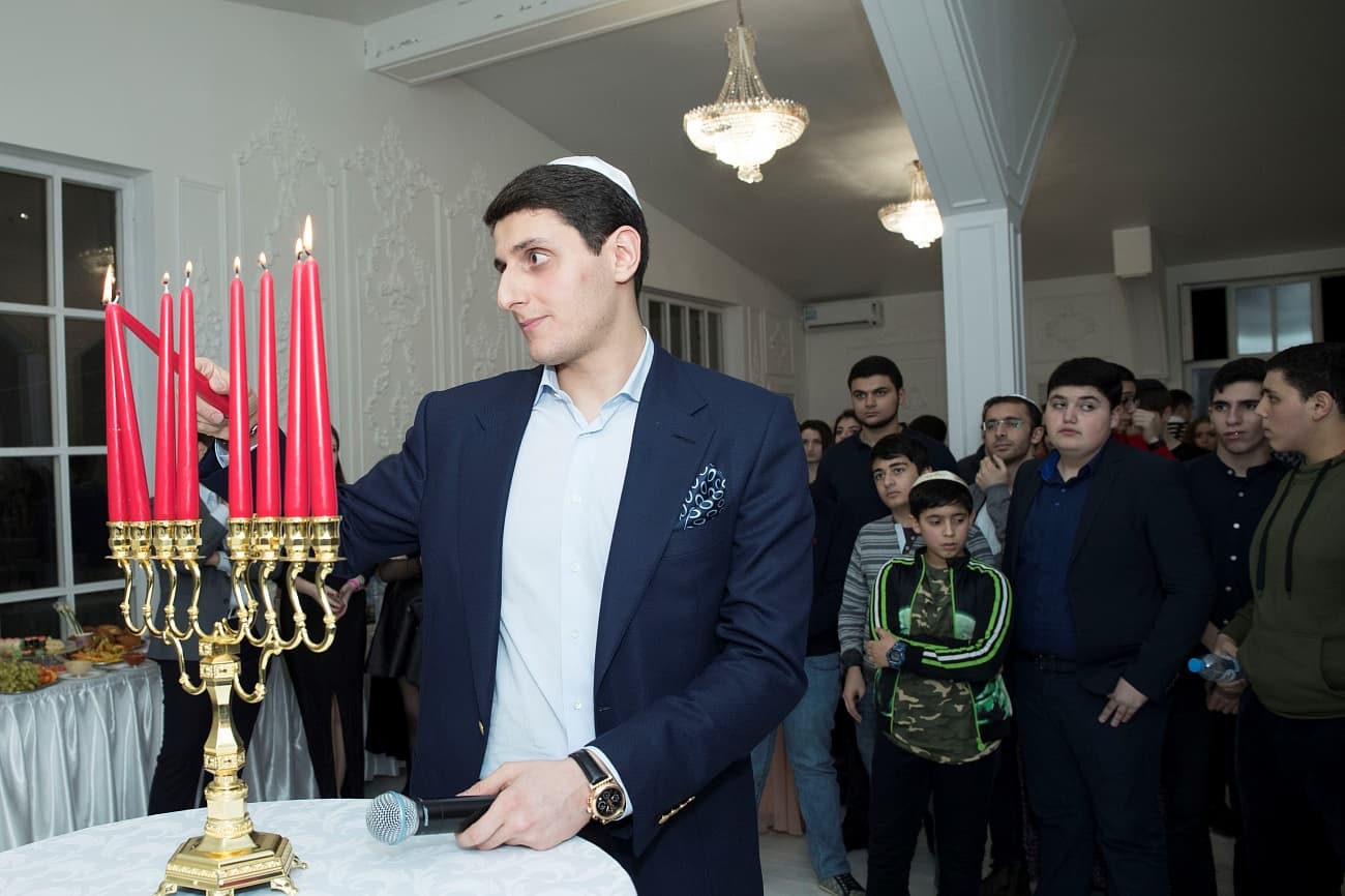 STMEGI Junior зажигает на Хануку