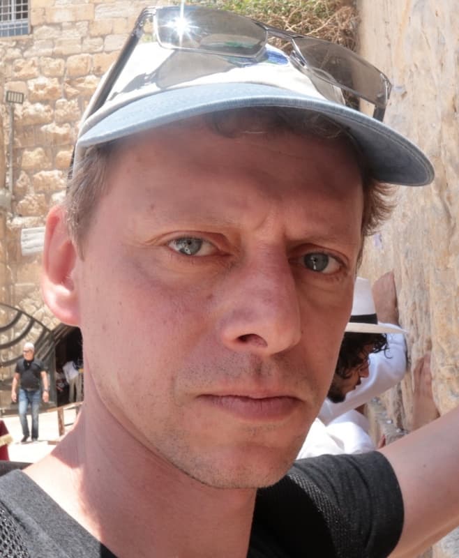 Лев Стесин